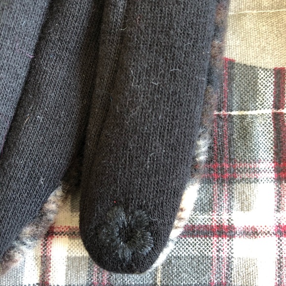 NWT gloves, size small - Picture 4 of 5